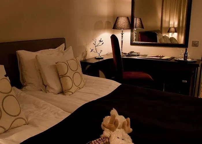 アークティック シティ ホテル 4*